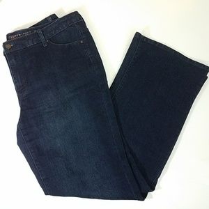☆ *Like New* JLO Bootcut Jeans  Size:16W